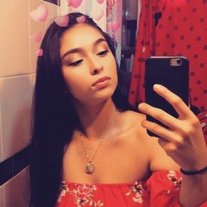 Meet your Posher, Vanesa